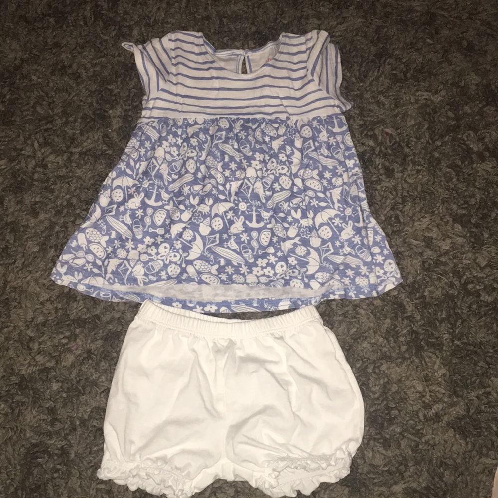 Blue and white tunic and white shorts size 18M